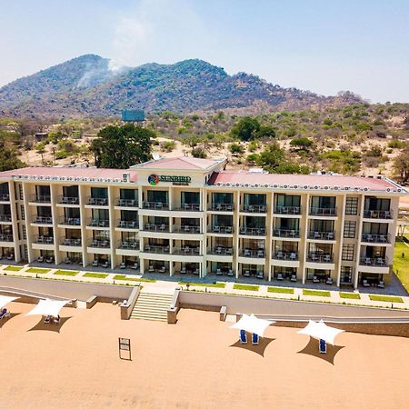 Sunbird Waterfront Hotel Salima Ngoại thất bức ảnh