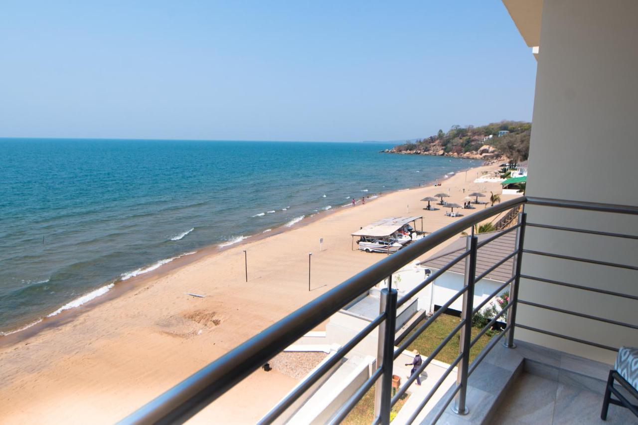 Sunbird Waterfront Hotel Salima Ngoại thất bức ảnh